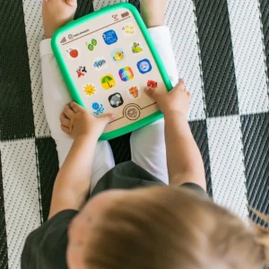 Игрушка музыкальная Hape развивающая, сенсорная "Планшет" 16