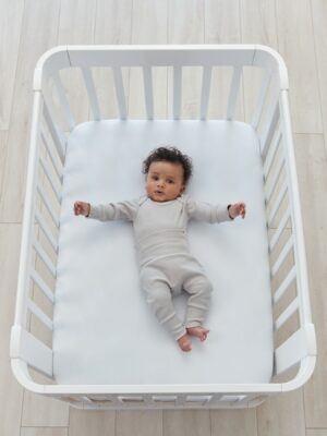 Простыня на резинке Happy Baby 100х70 см white 9