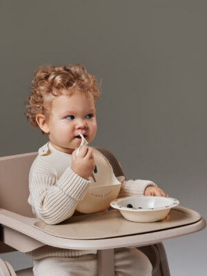 fpf0mnzhkunbeedxidr2un4q91uuri3e Стул для кормления Happy Baby CHARLEY 61