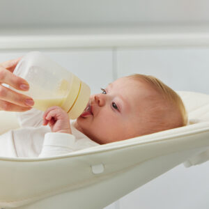 Бутылочка Happy Baby силиконовая с крышкой и 2 силиконовыми сосками, 270 мл 10