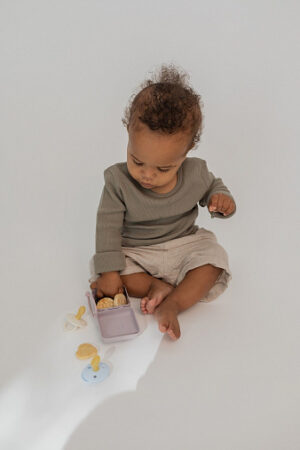 BIBS_AW22_PacifierBox_Lifestyle_1000_min Контейнер для пустышки BIBS Liberty - Blossom 11