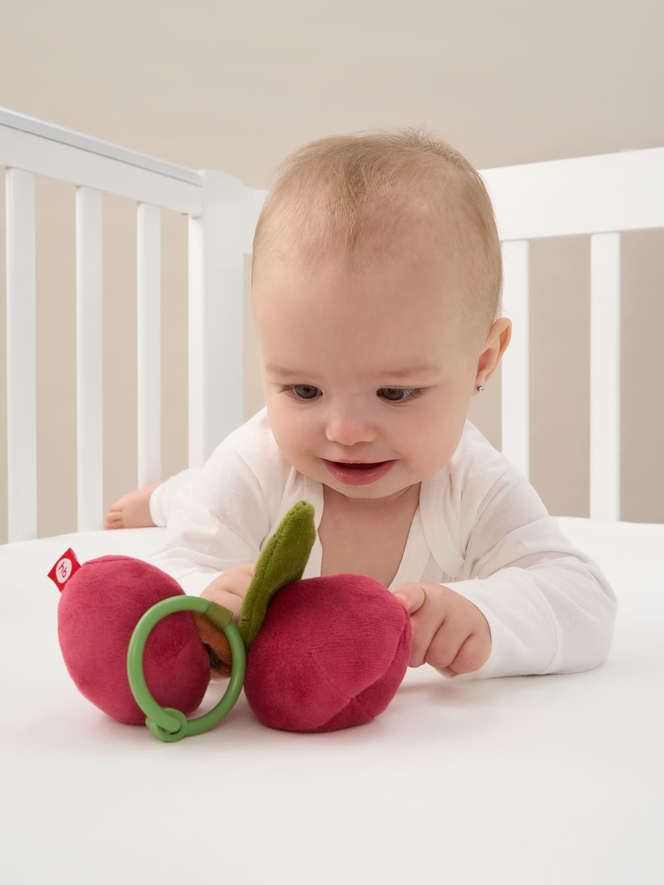 Игрушка-погремушка Happy Baby подвесная Вишня 6 вишня шуршалка